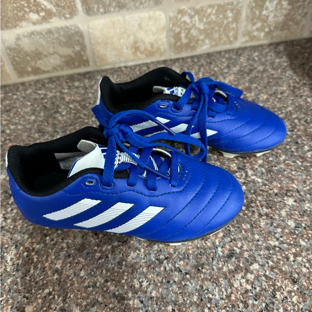Adidas soccer shoes for kids, size 10K